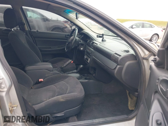 2004 Dodge Stratus SE with VIN 1B3EL36X84N266914, listed as a IAAI auction lot 42067971 with 115,033 mi miles and . Bid and sale history available at DreamBid. Image 5.