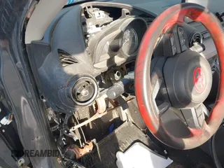 2019 Toyota Yaris L с VIN 3MYDLBYV4KY526887, выставлен на аукционе IAAI как лот 40624501 с пробегом Не указан миль и . История ставок и продаж доступна на DreamBid. Изображение 14.