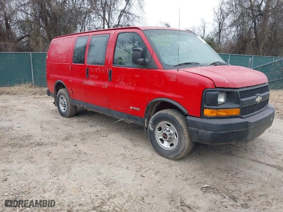 2003 Chevrolet Express Cargo Van with VIN 1GCHG35U631188095, listed as a IAAI auction lot 41622692 with 176,000 mi miles. Bid and sale history available at carsss.com. Image 1.