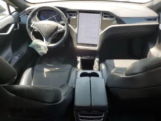 2017 Tesla Model S 100D z VIN 5YJSA1E21HF209847, wystawiony jako Copart lot #61848255 z przebiegiem 140 807 mil mil oraz Szkoda całkowita • Salvage title. Historia ofert i sprzedaży dostępna na DreamBid. Obrazek 8.