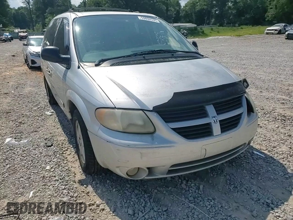 2005 Dodge Caravan SXT with VIN 2D4GP44L85R456124, listed as a Copart auction lot 59892535 with 105,301 mi miles and Salvage title. Bid and sale history available at DreamBid. Image 14.