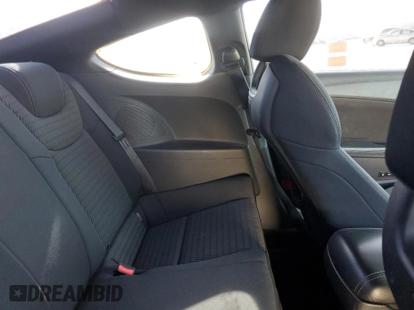 2013 Hyundai Genesis Coupe 2.0T z VIN KMHHT6KD2DU088542, wystawiony jako Copart lot #49716345 z przebiegiem 152 806 mil mil oraz Szkoda całkowita • Salvage title. Historia ofert i sprzedaży dostępna na DreamBid. Obrazek 10.