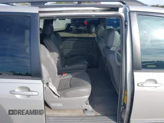 2008 Toyota Sienna XLE with VIN 5TDZK22C18S161339, listed as a IAAI auction lot 41449450 with 202,512 mi miles. Bid and sale history available at carsss.com. Image 8.