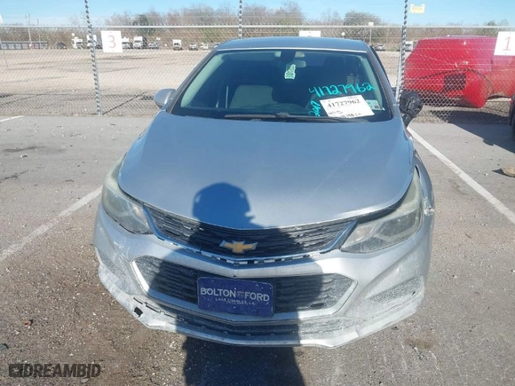 2017 Chevrolet Cruze LT with VIN 1G1BE5SM9H7252607, listed as a IAAI auction lot 41727962 with 194,795 mi miles. Bid and sale history available at carsss.com. Image 12.