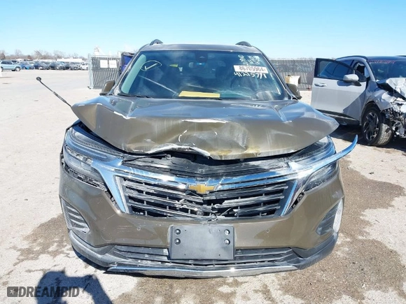 2024 Chevrolet Equinox LT with VIN 3GNAXKEGXRL208573, listed as a IAAI auction lot 41275771 with 9,260 mi miles. Bid and sale history available at carsss.com. Image 6.