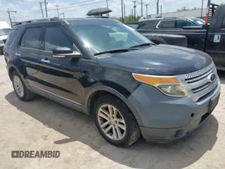 2014 Ford Explorer XLT z VIN 1FM5K7D86EGB74934, wystawiony jako IAAI lot #42453272 z przebiegiem 224 981 mil mil oraz . Historia ofert i sprzedaży dostępna na DreamBid. Obrazek 1.