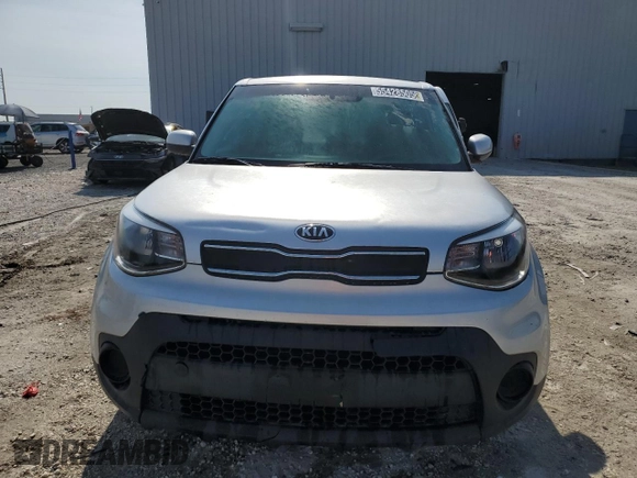 2019 Kia Soul z VIN KNDJN2A22K7653845, wystawiony jako Copart lot #55428505 z przebiegiem 45 622 mil mil oraz Czysty tytuł • Clean title. Historia ofert i sprzedaży dostępna na DreamBid. Obrazek 5.