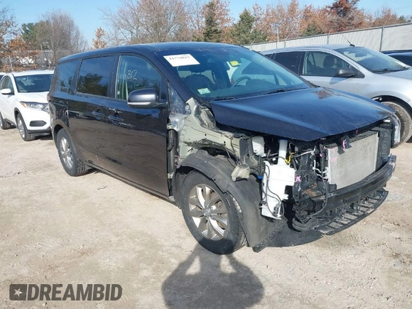 2020 Kia Sedona LX with VIN KNDMB5C13L6617567, listed as a IAAI auction lot 41774812 with 68,500 mi miles. Bid and sale history available at carsss.com. Image 1.