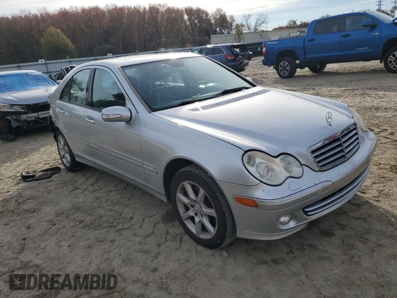 2007 Mercedes-Benz C 350 Sport z VIN WDBRF56H57F903587, wystawiony jako Copart lot #82340594 z przebiegiem 164 125 mil mil oraz Szkoda całkowita • Salvage title. Historia ofert i sprzedaży dostępna na DreamBid. Obrazek 4.