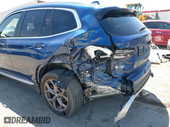 2023 BMW X3 sDrive30i z VIN 5UX43DP04P9P44100, wystawiony jako IAAI lot #42267136 z przebiegiem 28 618 mil mil oraz . Historia ofert i sprzedaży dostępna na DreamBid. Obrazek 6.