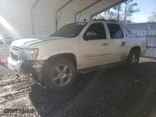 2013 Chevrolet Avalanche LTZ with VIN 3GNMCGE09DG328150, listed as a Copart auction lot 42457295 with 178,345 mi miles and Salvage Title. Bid and sale history available at carsss.com. Image 1.