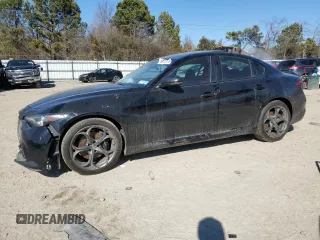 2019 Alfa Romeo Giulia Ti z VIN ZARFANBN3K7608916, wystawiony jako Copart lot #46910115 z przebiegiem 73 750 mil mil oraz Szkody całkowita. Historia ofert i sprzedaży dostępna na DreamBid. Obrazek 1.