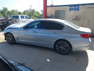 2019 BMW 5 Series 540i z VIN WBAJE5C56KWE66414, wystawiony jako IAAI lot #42200421 z przebiegiem 30 938 mil mil oraz . Historia ofert i sprzedaży dostępna na DreamBid. Obrazek 15.
