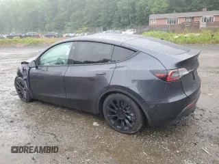 2024 Tesla Model Y z VIN 7SAYGDEDXRF076893, wystawiony jako Copart lot #57966515 z przebiegiem 9 200 mil mil oraz Szkoda całkowita • Salvage title. Historia ofert i sprzedaży dostępna na DreamBid. Obrazek 2.