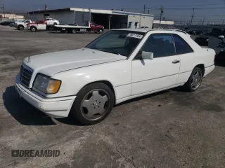 1990 Mercedes-Benz 300 300CE with VIN WDBEA51D8LB132643, listed as a Copart auction lot 76017284 with 211,131 mi miles and Clean Title. Bid and sale history available at carsss.com. Image 1.
