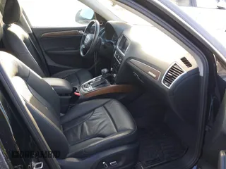 2014 Audi Q5 Premium Plus z VIN WA1CMAFP9EA043906, wystawiony jako IAAI lot #41382488 z przebiegiem 117 677 mil mil oraz . Historia ofert i sprzedaży dostępna na DreamBid. Obrazek 5.