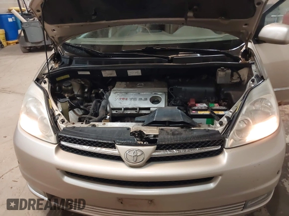 2004 Toyota Sienna XLE with VIN 5TDBA22C14S009558, listed as a IAAI auction lot 41843863 with 232,922 mi miles and . Bid and sale history available at DreamBid. Image 10.
