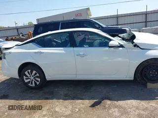 2020 Nissan Altima 2.5 S with VIN 1N4BL4BV7LN319960, listed as a IAAI auction lot 41977717 with 1 mi miles. Bid and sale history available at carsss.com. Image 12.
