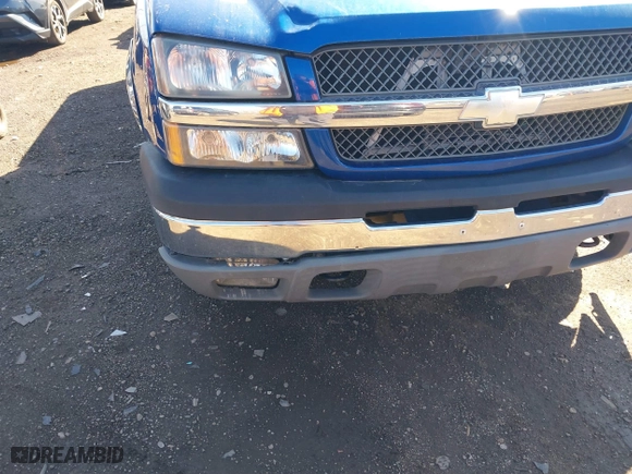 2003 Chevrolet Silverado 1500 LS with VIN 2GCEC19T731369026, listed as a IAAI auction lot 41814490 with 236,597 mi miles. Bid and sale history available at carsss.com. Image 6.
