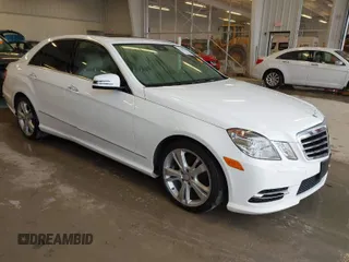 2013 Mercedes-Benz E-Class E 350 Luxury with VIN WDDHF8JBXDA745134, listed as a IAAI auction lot 41560286 with 125,208 mi miles. Bid and sale history available at carsss.com. Image 1.