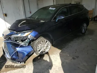 2024 Toyota Venza LE with VIN JTEAAAAH3RJ154278, listed as a Copart auction lot 61733824 with 13,398 mi miles and Salvage Title. Bid and sale history available at carsss.com. Image 1.