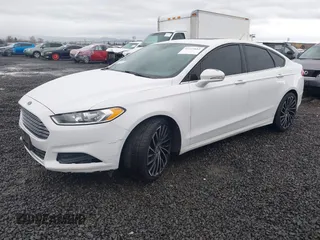 2013 Ford Fusion SE with VIN 3FA6P0H79DR126179, listed as a IAAI auction lot 41129882 with 176,135 mi miles. Bid and sale history available at carsss.com. Image 2.