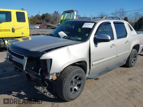 2007 Chevrolet Avalanche 3LT z VIN 3GNFK12397G125450, wystawiony jako IAAI lot #41576637 z przebiegiem 170 924 mil mil oraz . Historia ofert i sprzedaży dostępna na DreamBid. Obrazek 18.
