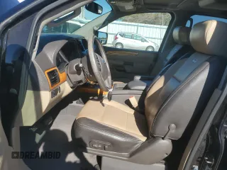 2014 Nissan Armada Platinum z VIN 5N1BA0NF8EN610303, wystawiony jako Copart lot #80653974 z przebiegiem 119 723 mil mil oraz Szkoda całkowita • Salvage title. Historia ofert i sprzedaży dostępna na DreamBid. Obrazek 7.