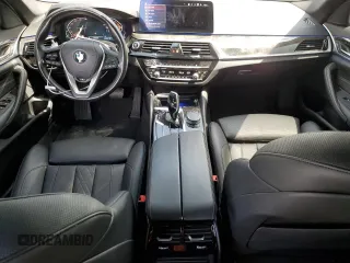 2022 BMW 5 Series 540i xDrive with VIN WBA73BJ06NWX59060, listed as a Copart auction lot 52142645 with 33,678 mi miles and Salvage title. Bid and sale history available at DreamBid. Image 8.