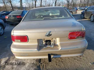 1996 Chevrolet Caprice 1SA Special Value с VIN 1G1BL52W4TR143783, выставлен на аукционе IAAI как лот 41376495 с пробегом Не указан миль и . История ставок и продаж доступна на DreamBid. Изображение 16.