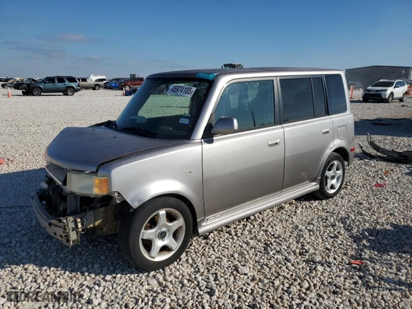 2006 Scion xB with VIN JTLKT324264045464, listed as a Copart auction lot 45974105 with 210,567 mi miles and Salvage Title. Bid and sale history available at carsss.com. Image 1.