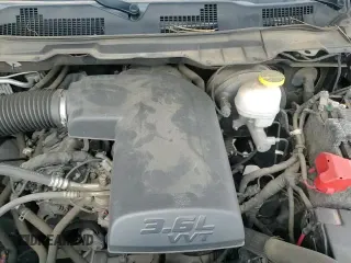 2018 Ram 1500 Big Horn z VIN 1C6RR7LGXJS129391, wystawiony jako Copart lot #67954745 z przebiegiem 62 556 mil mil oraz Szkoda całkowita • Salvage title. Historia ofert i sprzedaży dostępna na DreamBid. Obrazek 15.