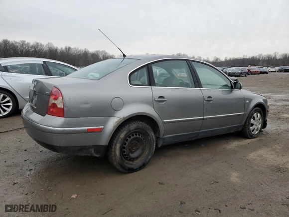 2003 Volkswagen Passat GLX with VIN WVWRH63B53P198926, listed as a Copart auction lot 46875345 with 185,075 mi miles and Salvage Title. Bid and sale history available at carsss.com. Image 3.