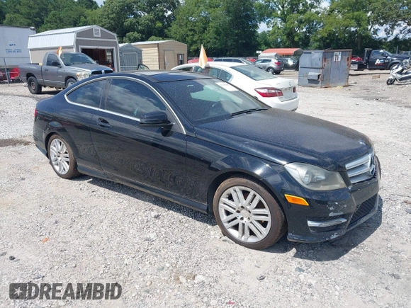 2013 Mercedes-Benz C 250 с VIN WDDGJ4HB4DF960262, выставлен на аукционе IAAI как лот 42769489 с пробегом 164 315 миль миль и . История ставок и продаж доступна на DreamBid. Изображение 1.