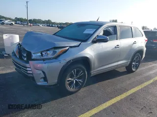 2018 Toyota Highlander LE with VIN 5TDZARFH7JS040614, listed as a IAAI auction lot 41922010 with 74,473 mi miles and . Bid and sale history available at DreamBid. Image 17.