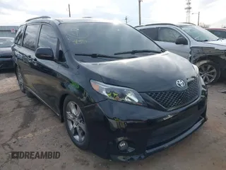 2011 Toyota Sienna SE with VIN 5TDXK3DCXBS112867, listed as a IAAI auction lot 41394925 with 235,567 mi miles. Bid and sale history available at carsss.com. Image 1.