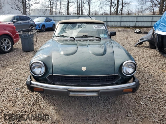 1982 FIAT 124 Spider z VIN ZFAAS00B0C5003902, wystawiony jako Copart lot #51425625 z przebiegiem 77 842 mil mil oraz Szkoda całkowita • Salvage title. Historia ofert i sprzedaży dostępna na DreamBid. Obrazek 5.