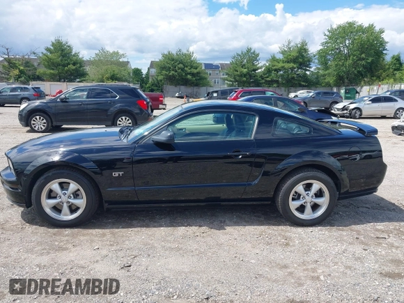 2007 Ford Mustang GT Deluxe with VIN 1ZVHT82H275346816, listed as a IAAI auction lot 42341547 with 89,870 mi miles and . Bid and sale history available at DreamBid. Image 14.