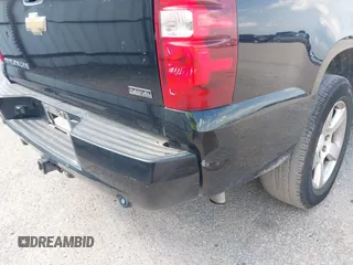 2011 Chevrolet Avalanche LS with VIN 3GNMCEE06BG288756, listed as a IAAI auction lot 42094856 with 229,826 mi miles and . Bid and sale history available at DreamBid. Image 17.