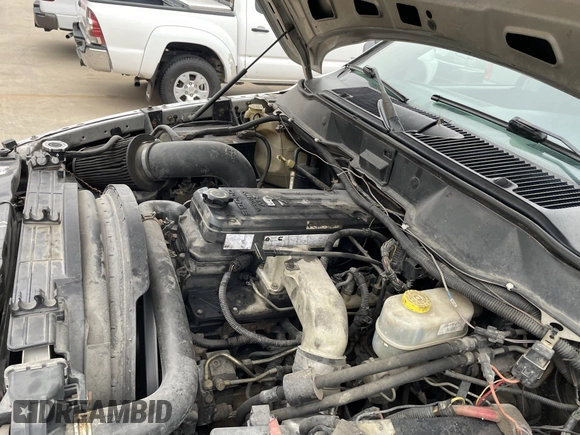 2005 Dodge 2500 SLT with VIN 3D7KS28C15G741120, listed as a IAAI auction lot 41560665 with 238,267 mi miles and . Bid and sale history available at DreamBid. Image 9.