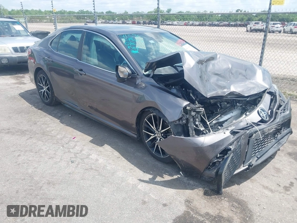 2022 Toyota Camry SE z VIN 4T1G11AK0NU057778, wystawiony jako IAAI lot #42094950 z przebiegiem 115 649 mil mil oraz . Historia ofert i sprzedaży dostępna na DreamBid. Obrazek 1.