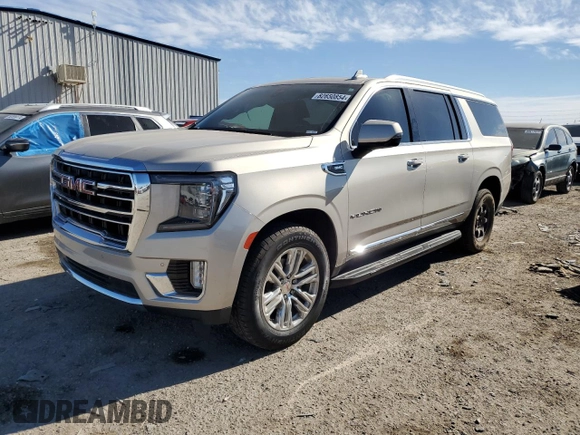 2021 GMC Yukon XL SLT with VIN 1GKS2GKD7MR421859, listed as a Copart auction lot 82650854 with 85,775 mi miles and Salvage Title. Bid and sale history available at carsss.com. Image 1.
