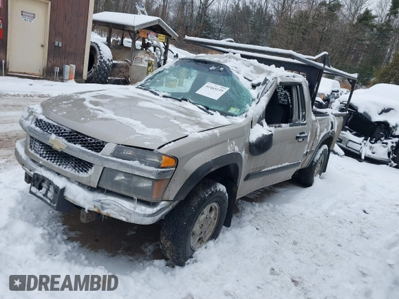 2004 Chevrolet Colorado LS Z71 with VIN 1GCDT196848174976, listed as a IAAI auction lot 41465139 with 185,149 mi miles. Bid and sale history available at carsss.com. Image 2.