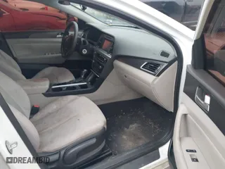 2016 Hyundai Sonata 2.4L Sport with VIN 5NPE34AF0GH342889, listed as a IAAI auction lot 41960631 with 198,541 mi miles. Bid and sale history available at carsss.com. Image 5.