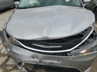 2018 Chrysler Pacifica Touring L with VIN 2C4RC1BG3JR217693, listed as a Copart auction lot 51582155 with 113,107 mi miles and Salvage Title. Bid and sale history available at DreamBid. Image 14.