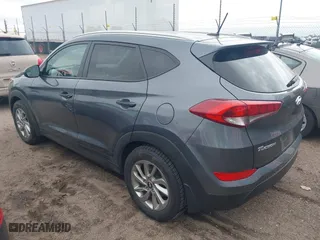 2016 Hyundai Tucson SE with VIN KM8J3CA43GU074302, listed as a IAAI auction lot 41957992 with 175,614 mi miles. Bid and sale history available at carsss.com. Image 3.