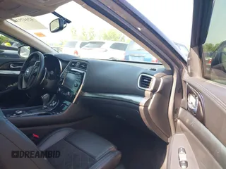 2017 Nissan Maxima SV z VIN 1N4AA6AP7HC454942, wystawiony jako IAAI lot #42447538 z przebiegiem 199 525 mil mil oraz . Historia ofert i sprzedaży dostępna na DreamBid. Obrazek 5.