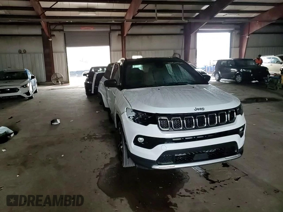 2024 Jeep Compass Limited z VIN 3C4NJDCN7RT593129, wystawiony jako Copart lot #57845515 z przebiegiem 11 086 mil mil oraz Szkoda całkowita • Salvage title. Historia ofert i sprzedaży dostępna na DreamBid. Obrazek 15.