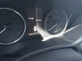 2020 Mitsubishi Outlander SE z VIN JA4AD3A30LZ029043, wystawiony jako IAAI lot #41976692 z przebiegiem 98 536 mil mil oraz . Historia ofert i sprzedaży dostępna na DreamBid. Obrazek 15.