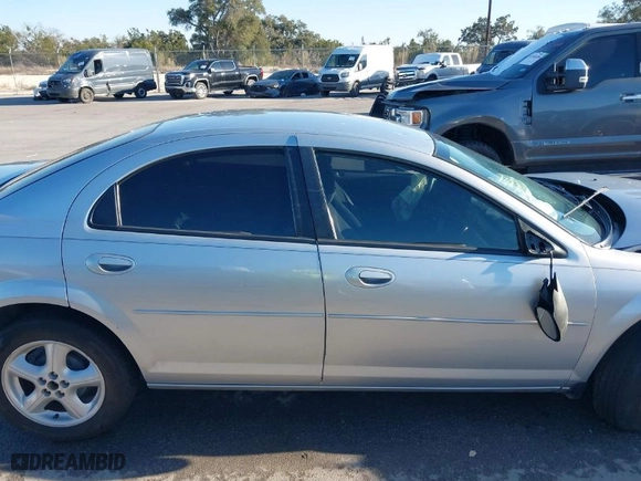 2005 Dodge Stratus Sdn SXT with VIN 1B3EL46R65N617926, listed as a IAAI auction lot 41658286 with 75,030 mi miles. Bid and sale history available at carsss.com. Image 14.
